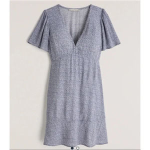 Abercrombie Blue & White Floral Short Sleeve Deep V Mini Dress Size large
